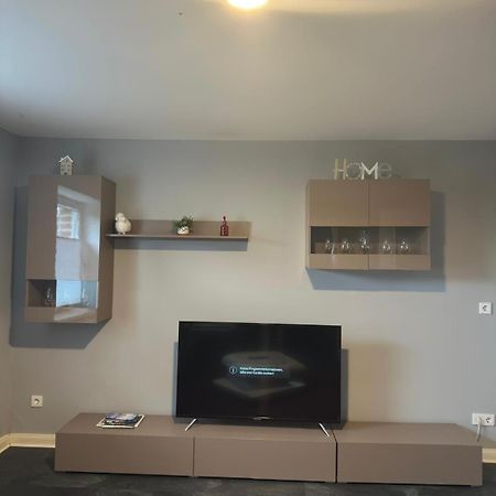 Gesamte Wohnung Mit Parkplatz Halstenbek Bagian luar foto