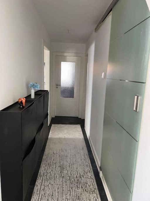 Gesamte Wohnung Mit Parkplatz Halstenbek Bagian luar foto